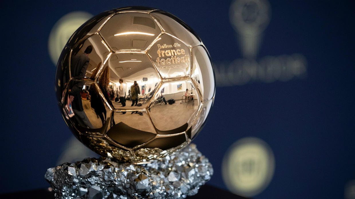 حفل جائزة الكرة الذهبية القنوات الناقلة لحفل الكرة الذهبية اسم الفائز بالكرة الذهبية فرانس فوتبول